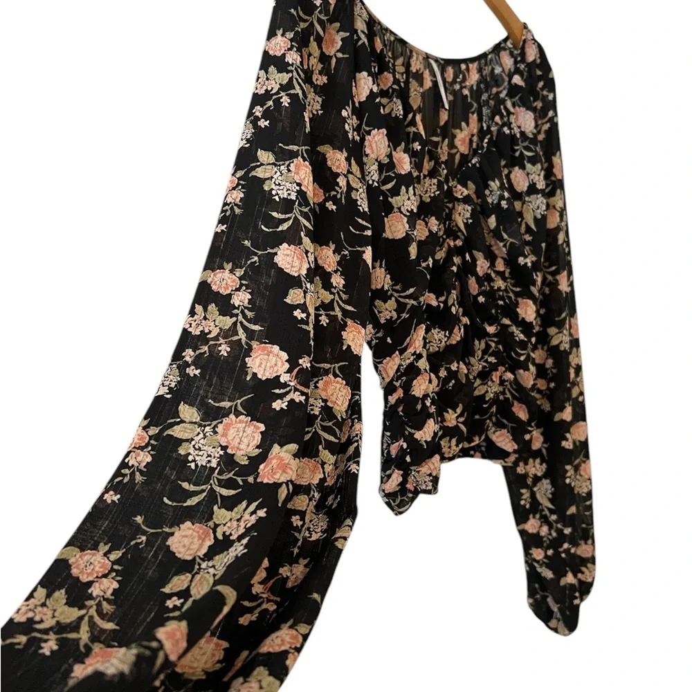 Free People Final Rose Blouse in Black Pink Size Small Balloon Sleeves